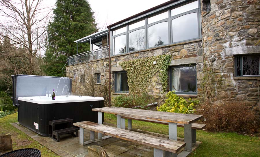 A luxury cottage complete with hot tub - perfect for relaxing